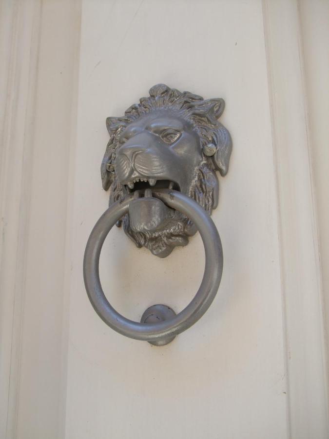 Door Eight Apartment อิล-เฟอร์ยานา ภายนอก รูปภาพ